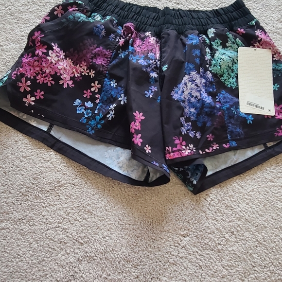 Lululemon Shake And Break Short - Picture 5 of 9